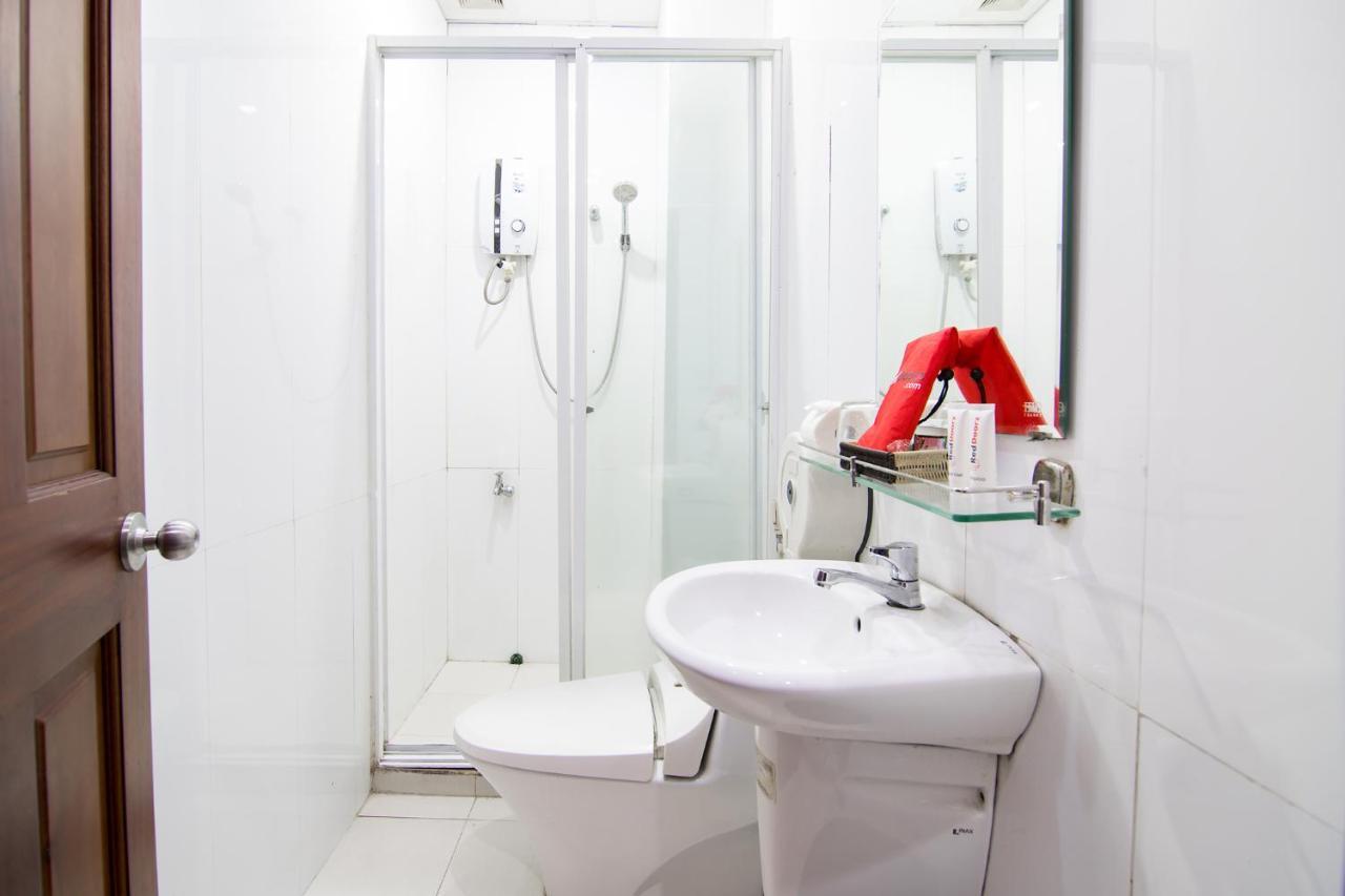 Reddoorz Plus @ Pham Ngu Lao 2 Ho Chi Minh City Exterior photo
